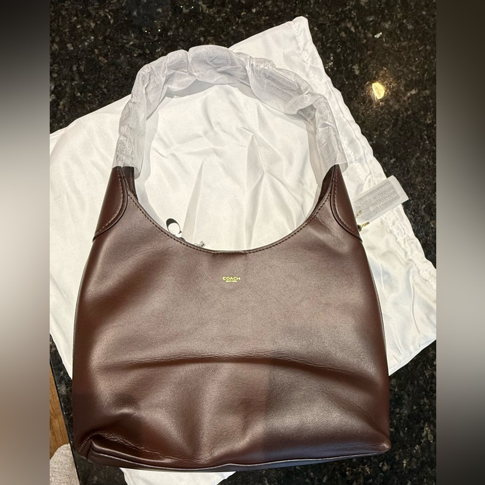 Coach Brooklyn 28 shoulder bag. Maple. (Brown smooth leather) NWOT.
